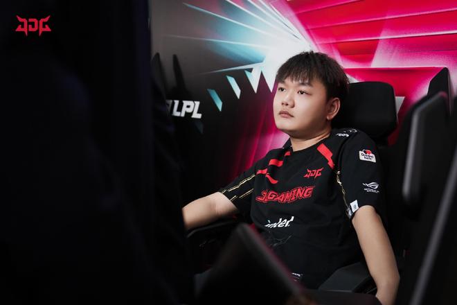 的佩佩宣布 的佩佩宣布